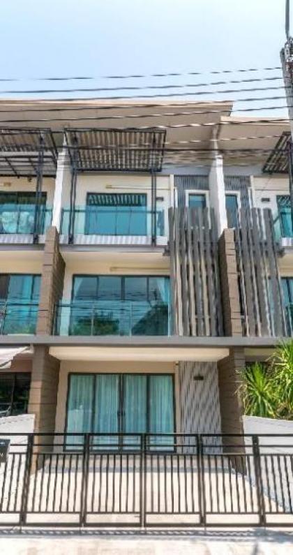 Townhome/Rama2/3BR Lux Cozy Home/8 Sleeps/Parkings