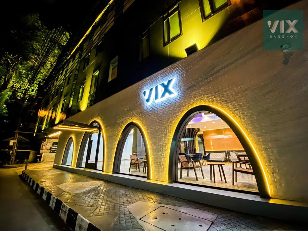 VIX Bangkok @ Victory Monument - main image