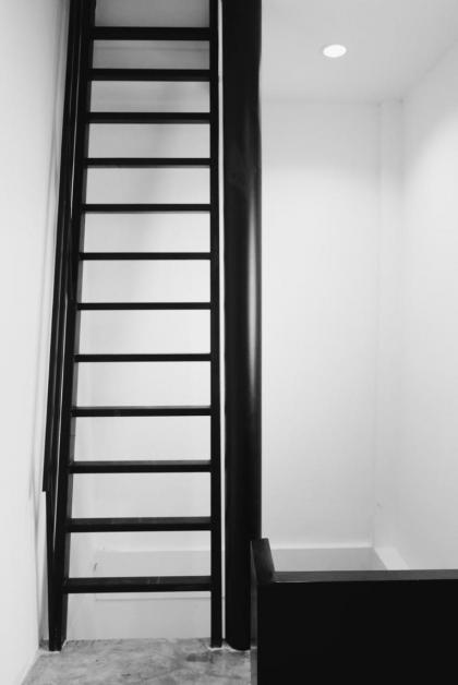 MarloweTonysHome - image 10