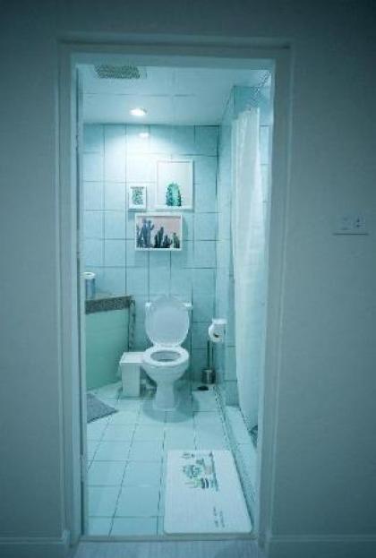 Bangkok Center Duplex  WIFINetflixLuggageRoom - image 12