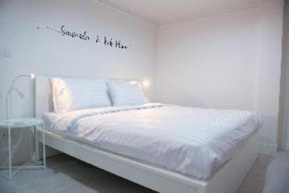 Bangkok Center Duplex  WIFINetflixLuggageRoom - image 8