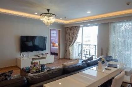The exclusive 4 bedrooms central areas in Sukumvit - image 10