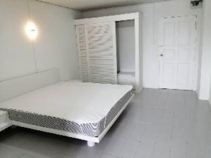 Rent Room Jitraparmansion - image 4