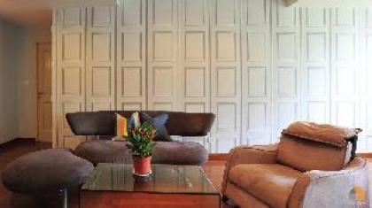 W8 Luxury Condo 650m to Soi Thonglor 25 - image 2