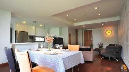 W8 Luxury Condo 650m to Soi Thonglor 25 - image 8