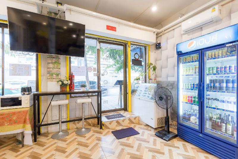 Lemon Siam Hostel - image 2