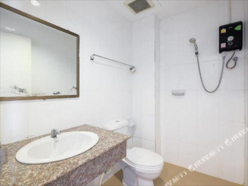 Suksawad Hotel - image 2