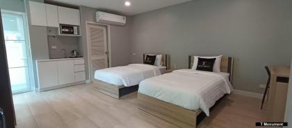 T Monument (Victory Monument) Standard Twin Bed
