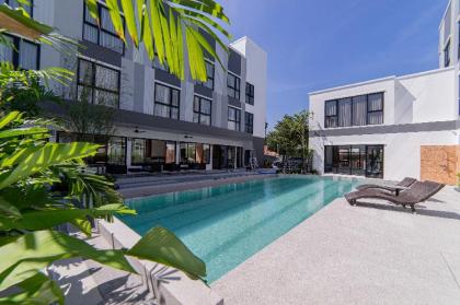Gate43 airport hotel - image 3