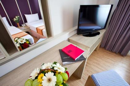 Trang Hotel Bangkok - image 20