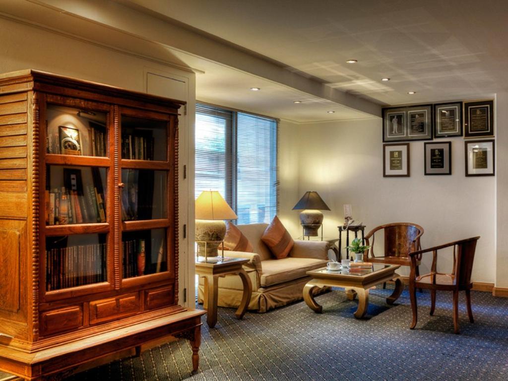 Le Siam Hotel - image 2