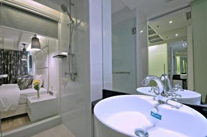 Sukhumvit Suites Hotel - image 9