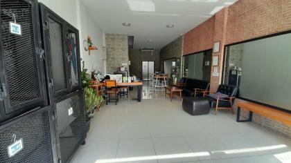 Sleepy and Homey Don Mueang Airport Hostel - image 18