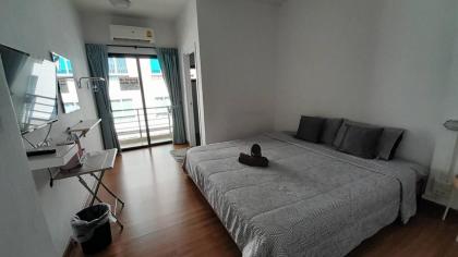 Sleepy and Homey Don Mueang Airport Hostel - image 3