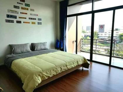 Sleepy and Homey Don Mueang Airport Hostel - image 4