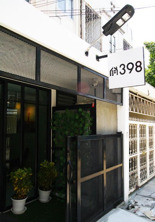 398 HOSTEL - image 3