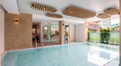 The Riski Hotel @ Bangphlat Station (SHA Certified) - image 2