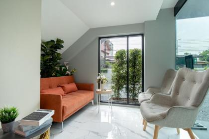 The Riski Hotel @ Bangphlat Station (SHA Certified) - image 7