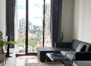 HEART OF BKK 2-BDR APARTMENT WITH ROOFTOP POOL - image 7