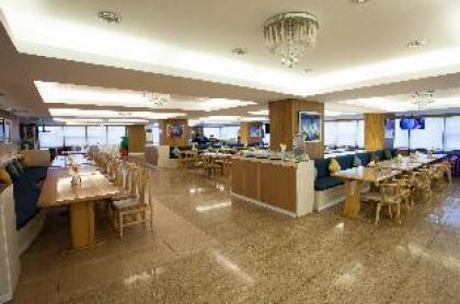 Aurora Bay Hotel - image 10
