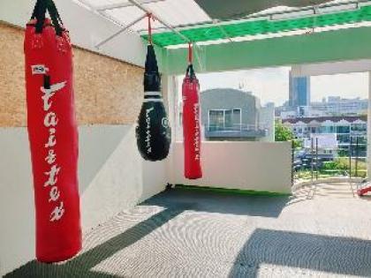 Kru Nat's Bed & Breakfast w/ Private Rooms & Gym  - image 5