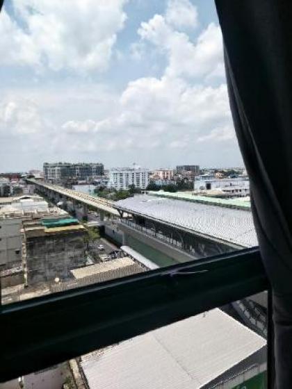 Richpark Terminal 0 meter from Bts. Station - image 4
