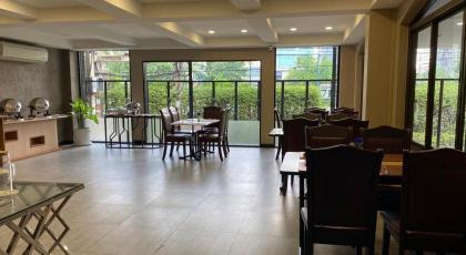 Almas Hotel Bangkok - image 9