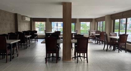 Almas Hotel Bangkok - image 19