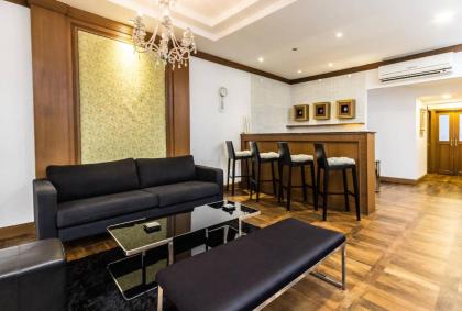 Fabulous Dasiri Townhouse With 5 Bedrooms - image 3