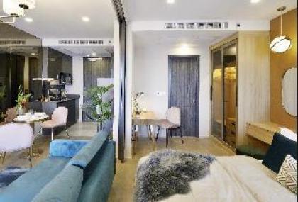 Condo Next to BTS MRT Asoke - image 3