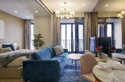Condo Next to BTS MRT Asoke - image 4