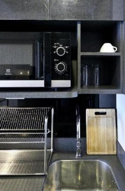 Condo Next to BTS MRT Asoke - image 9