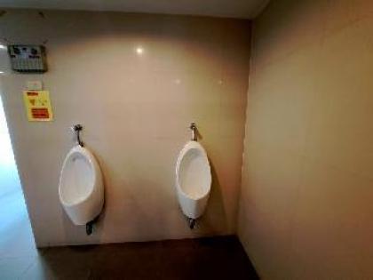 Entire house - 7C-2 Bedrooms3baths In Downtown Bangkok Near MrtBtsBoat Station - image 13
