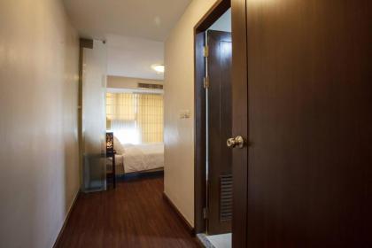 7D - 2bedrooms3baths Near Mrt Downtown Bangkok - image 10