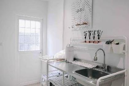 The 820house - Entire Floor 4 beds (4 ?????) - image 10