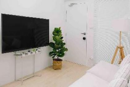 The 820house - Entire Floor 4 beds (4 ?????) - image 4