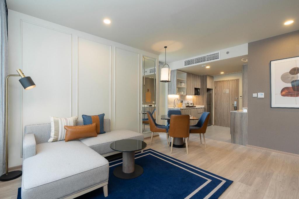 Staybridge Suites Bangkok Sukhumvit an IHG Hotel - main image