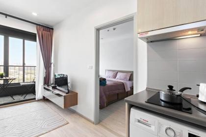 Private room at Ideo Mobi Bangna BTS Skytrain BITEC