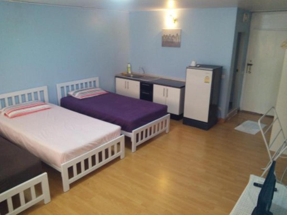 2 King Beds with Taxi Meetgreet service - image 2