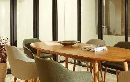 Joyful & Modern 2-Story Home. Quiet area near MRT - image 14