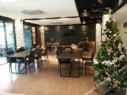 Htel Resort Bangkok - image 18