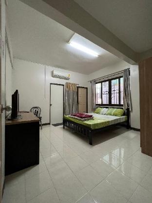 Pimravee Apartment (Yaek 8) - image 6