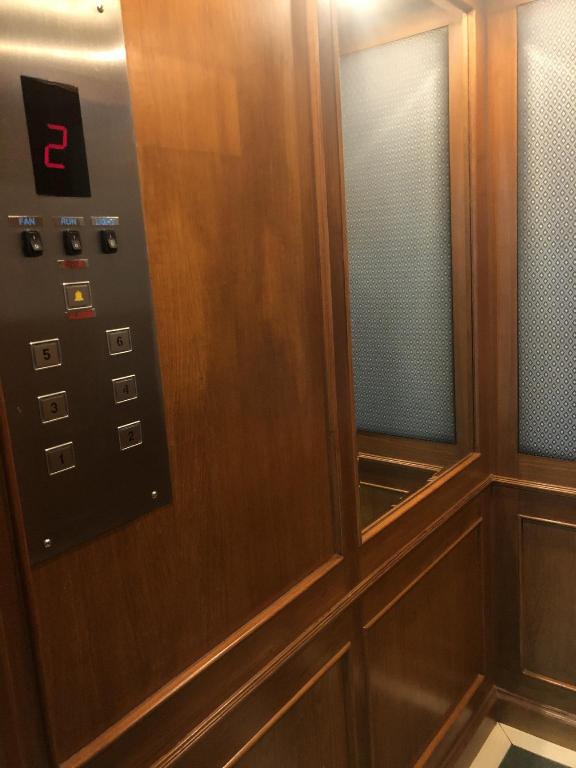 Room (Not Available) - image 4