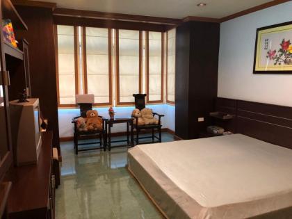 Room (Not Available) - image 9
