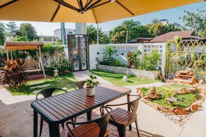 34 Independent courtyard garden-style container homestay near MRT