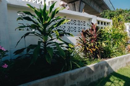 34 Independent courtyard garden-style container homestay near MRT - image 10