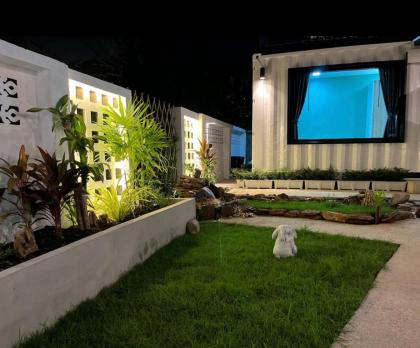 34 Independent courtyard garden-style container homestay near MRT - image 16