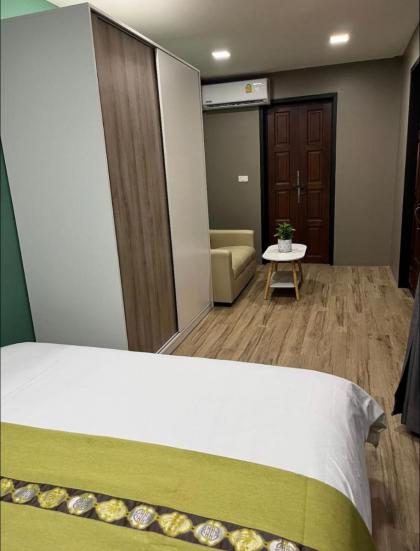 34 Independent courtyard garden-style container homestay near MRT - image 17