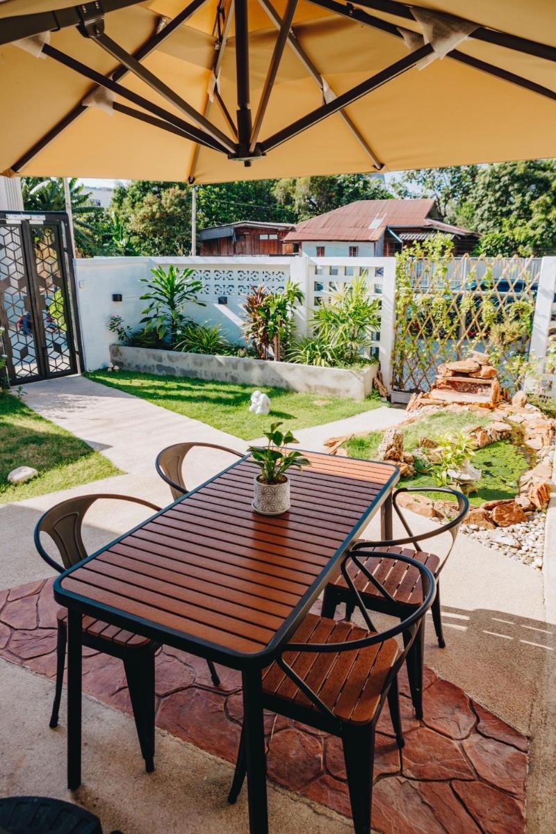 34 Independent courtyard garden-style container homestay near MRT - image 3