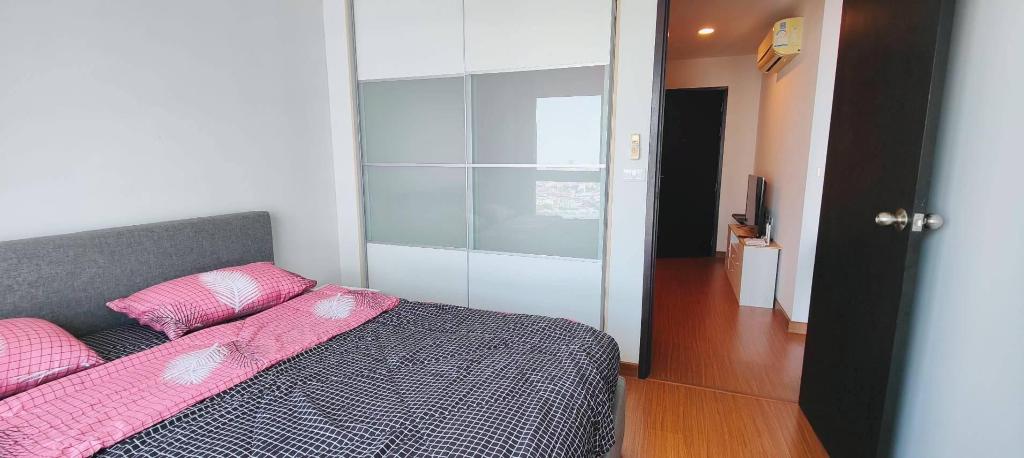 A Comfy Svc Apt in the heart of On-nut - image 6